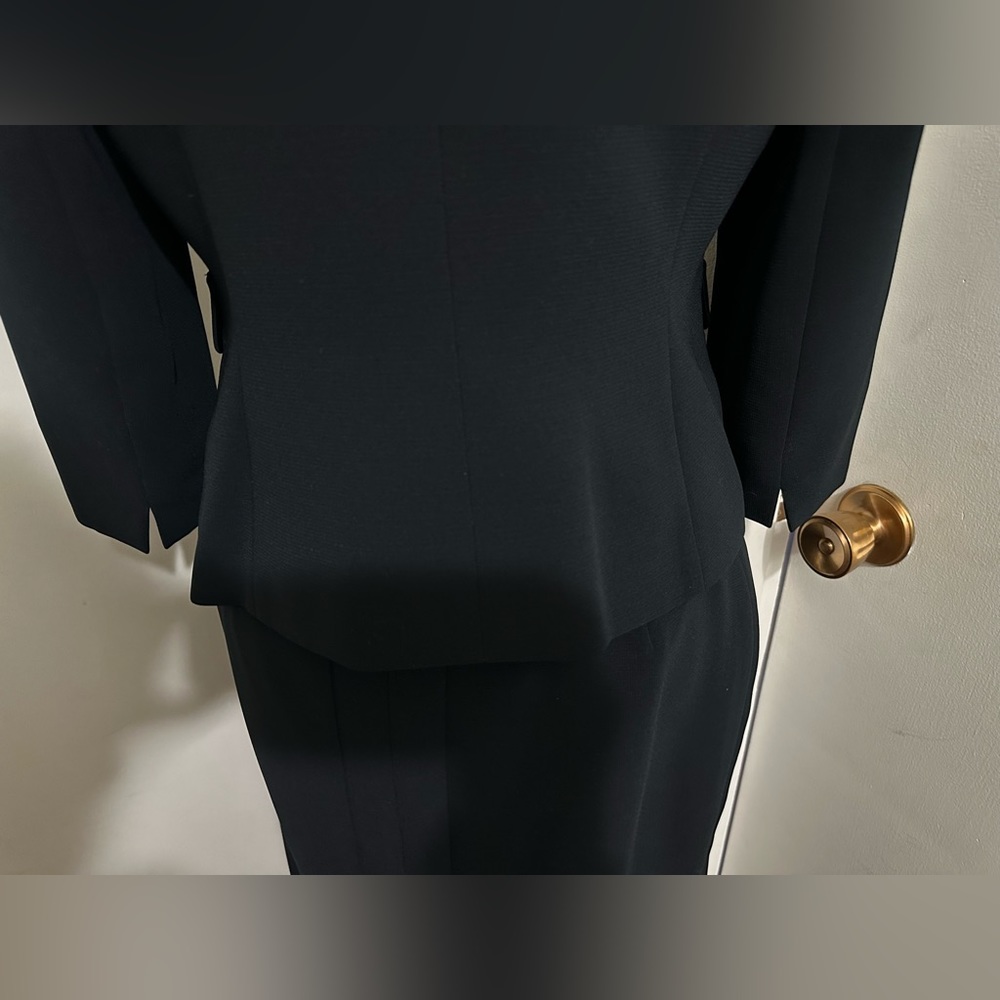 Women’s Navy Blue Suit, Gold Button Accents, Size 6 Blazer & Size 10 Skirt - Picture 5 of 9